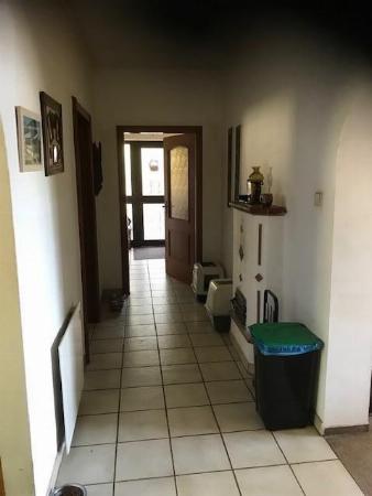 Blick zur Eingangst�r